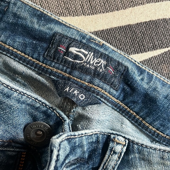 Silver aiko skinny jeans medium blue wash denim distressed ankle jean - Picture 3 of 5